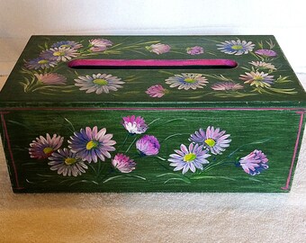 Box for Kleenex tissues with hand-painted flowers DAISY