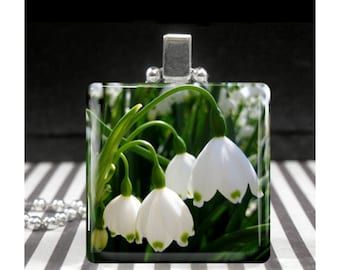 Lily of the Valley Jewelry May Birth Month Flower Necklace Represents Sweetness and Humility Thoughtful Gifts for Girls Women Friends Sister