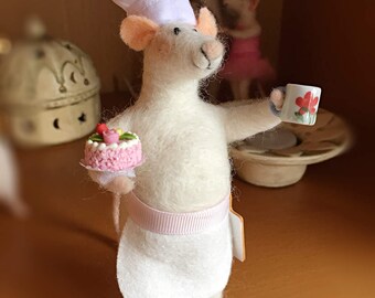 Needle Felted Chef Mouse Fibre Sculpture Art Doll OOAK Baking Cook Made By The Felt Fairy