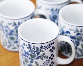 Set of 4 Chinese Coffee Mugs, Blue & White , Chinoiserie , Mint Condition