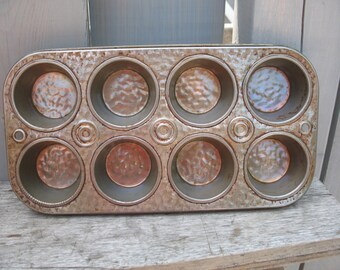 Vintage 1950's cake or muffin Pan