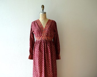50% SALE . 1970s block print dress . vintage 70s India cotton dress