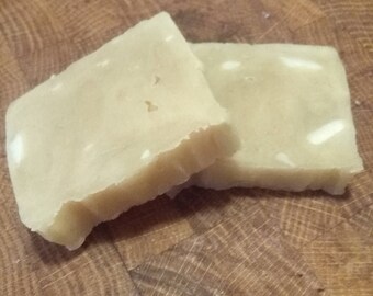 Juniper, fir, pine, cedarwood, sandalwood