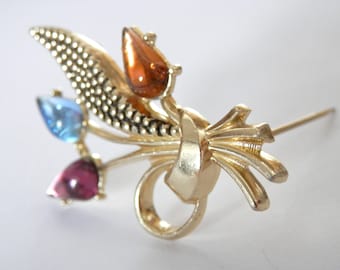 Beautiful Vintage 1960s Brooch, Floral Flower Jewellery