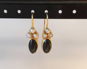 Onyx and pearl earring