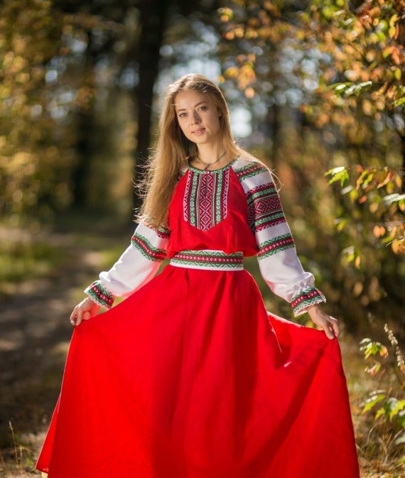 Traditional russian long sleeve linen sarafan