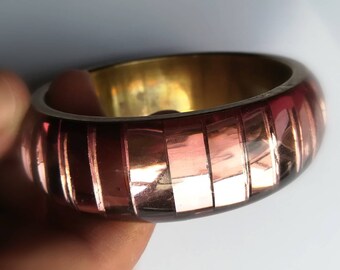 Vintage jewellery. Vintage bangle. Pink bangle. Chunky vintage bangle.