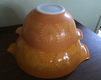 Pyrex Sunflower Mixing Bowls (Set of 2)