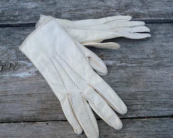 Vintage 1950/50s cream suede gloves