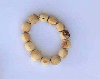 One juniper wood bead bracelet
