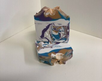 Lavender & Honey Soap/ Artisan Soap / Handmade Soap / Soap / Cold Process Soap