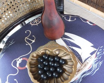 Vintage Kelly Pool Billiard Pea Pill Game Leather stiched Shaker Bottle Numbers