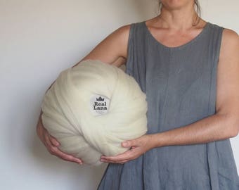 Premium XXL White wool merino, Natural wool balls, Organic wool, no dyes, knit with the arms, wool from Spain, wool in wick, Giant wool.