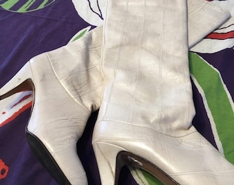 Vintage ivory knee-high 60s 70s Go Go Boots Retro Boot
