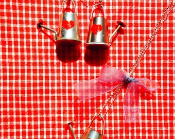 Earrings + necklace THE WATERING CANS -- Set of jewels, miniature watering cans, earrings and necklace by The Sausage