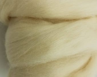 1 pound White Corriedale combed top, roving, spinning fiber, felting fiber, fiber, fibre