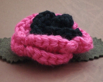 Crocheted Rose Bar Pin - Hot Pink and Black (SWG-PS-ZZ07)