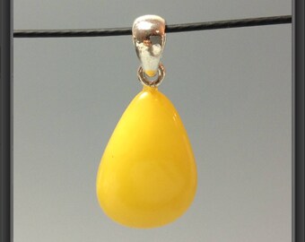 Amber pendant (Baltic Amber)
