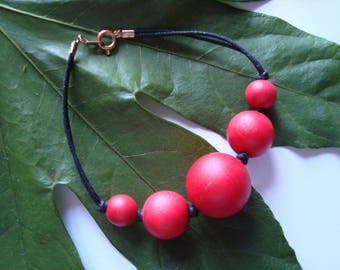 Bracelet fancy cherry wood beads