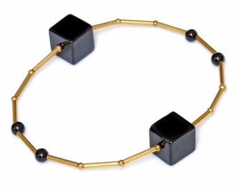 Black gemstone bracelet with onyx-minimalist design-geometric bracelet-gemstone bracelet-Nora