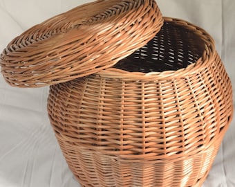 Wicker Storage Basket With Lid, Woven Laundry Basket, Handwoven Toy Storage Basket Round Side Table Storage Bin Rustic Decor Laundry Hamper