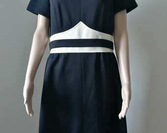 Vintage mod 1960's Alison Ayres monochrome black white go go scooter stewardess space age a-line dress high neck size M-L