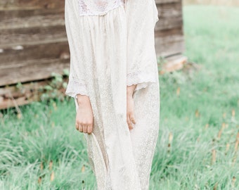 Vintage Christian Dior Nightgown Designer 70s/80s Medium Sleepwear Ivory Flowey Lace