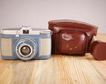 Vintage Film Camera Bilora Bella. Film Camera Bilora Bella 3c. Working Film Camera. Medium Format Viewfinder Film Camera.