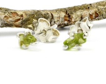 Raw peridot earrings studs, sterling silver peridot rough stone studs uncut green stone small earrings green gemstone stud, peridot jewelry