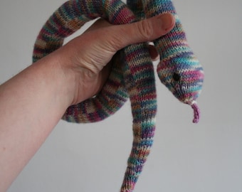 Muted rainbow rattlesnake (knitted)