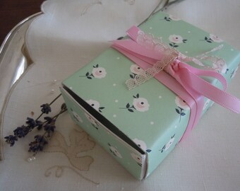 Pink and Mint Message Box