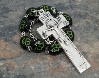 Czech Glass Shamrock Irish Penal Chaplet in Black and Green, Celtic Chaplet, 1 Decade Chaplet, Catholic Chaplet, Single Decade Rosary