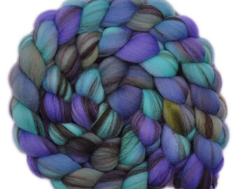 Hand dyed roving - 21.5μ Merino wool combed top spinning fiber - 4.2 ounces - Masterly