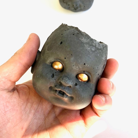 Mini -PeaboZombie Baby Doll Head Planter V1.0- Hypertufa