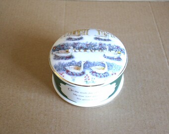 Wedgwood 12 Days of Christmas 6 Geese a Laying Box