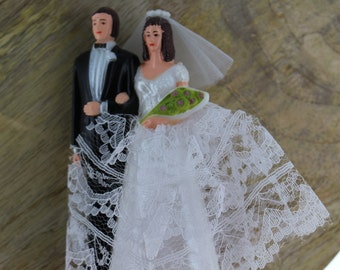 Vintage Bride and Groom Cake Topper
