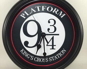 HARRY POTTER, Platform 9 3/4, Nine and three quarters, Kings Cross Station, Wall Clock Novelty Potterhead Gift