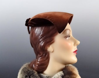Brown Velvet Structured Mini Hat Vintage 1950's Women's Hat Fashions