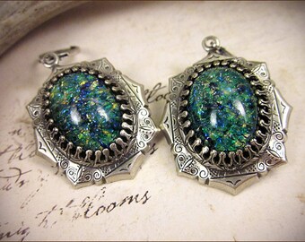 Teal Green Renaissance Earrings, Faire, Antiqued Silver Jewel Earrings, Tudor Earrings, Renaissance Wedding, SCA Jewelry, Medieval, MedCol