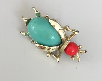 Adorable Vintage Bee Brooch