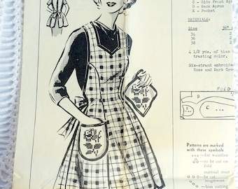 Vintage Mail Order Sewing Pattern- Patt-O-Rama Patterns 387-N Ladies Apron Bust 34-38
