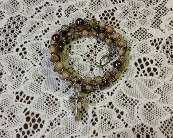 Religious bracelet, Lutheran prayer bead bracelet, memory wire beaded wrap bracelet, silver tone, wooden beads, San Damiano crucifix