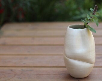 White Pottery Vase, White Ceramic Vase, Modern Vase, White Pottery Vase, Ceramic Flower Vase, White Vase, Small Vase, Modern Pottery Vase