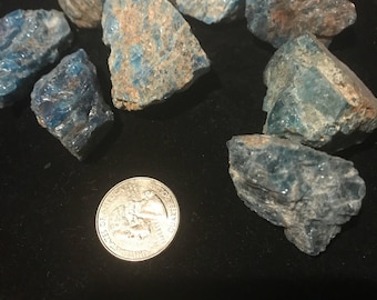 Apatite stone (rough)