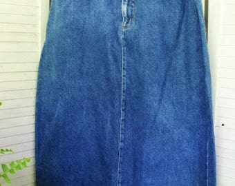 Vintage Denim Skirt with Fringe Hem/ Size 16 1990's Denim High Waist Skirt/ Jeans Style Retro Denim/ Shabbyfab Thrifted Funwear