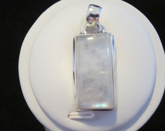 Rainbow Moonstone Sterling Silver Pendant (7)
