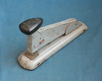 vintage large iron stapler 21 dinamit 1960's 1970's Works but requires cleaning