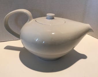 Iroquois Casual China Russel Wright USA Tea Pot White with Lid