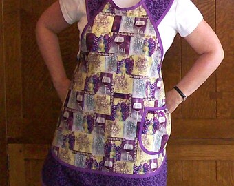 Purple Wine Apron - New Retro Style Kitchen Apron - Wine Print - Size Small