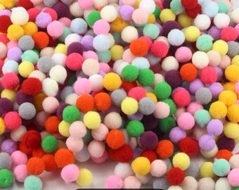 100 pom poms colored felt